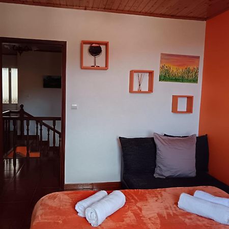 Casa Central - Peceful Mountain Retreat In Calheta Ribeira do Raposo Exteriör bild