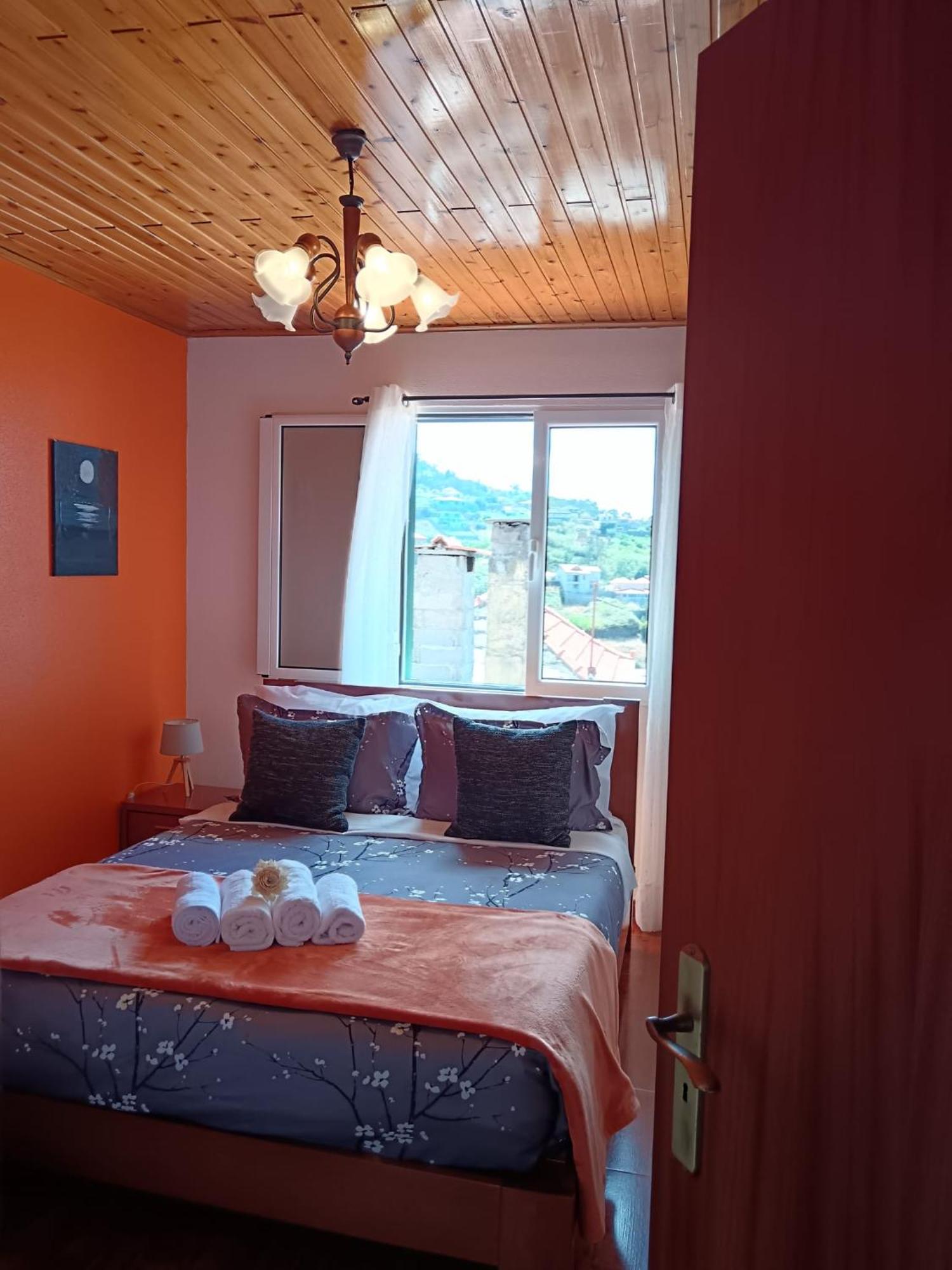 Casa Central - Peceful Mountain Retreat In Calheta Ribeira do Raposo Exteriör bild