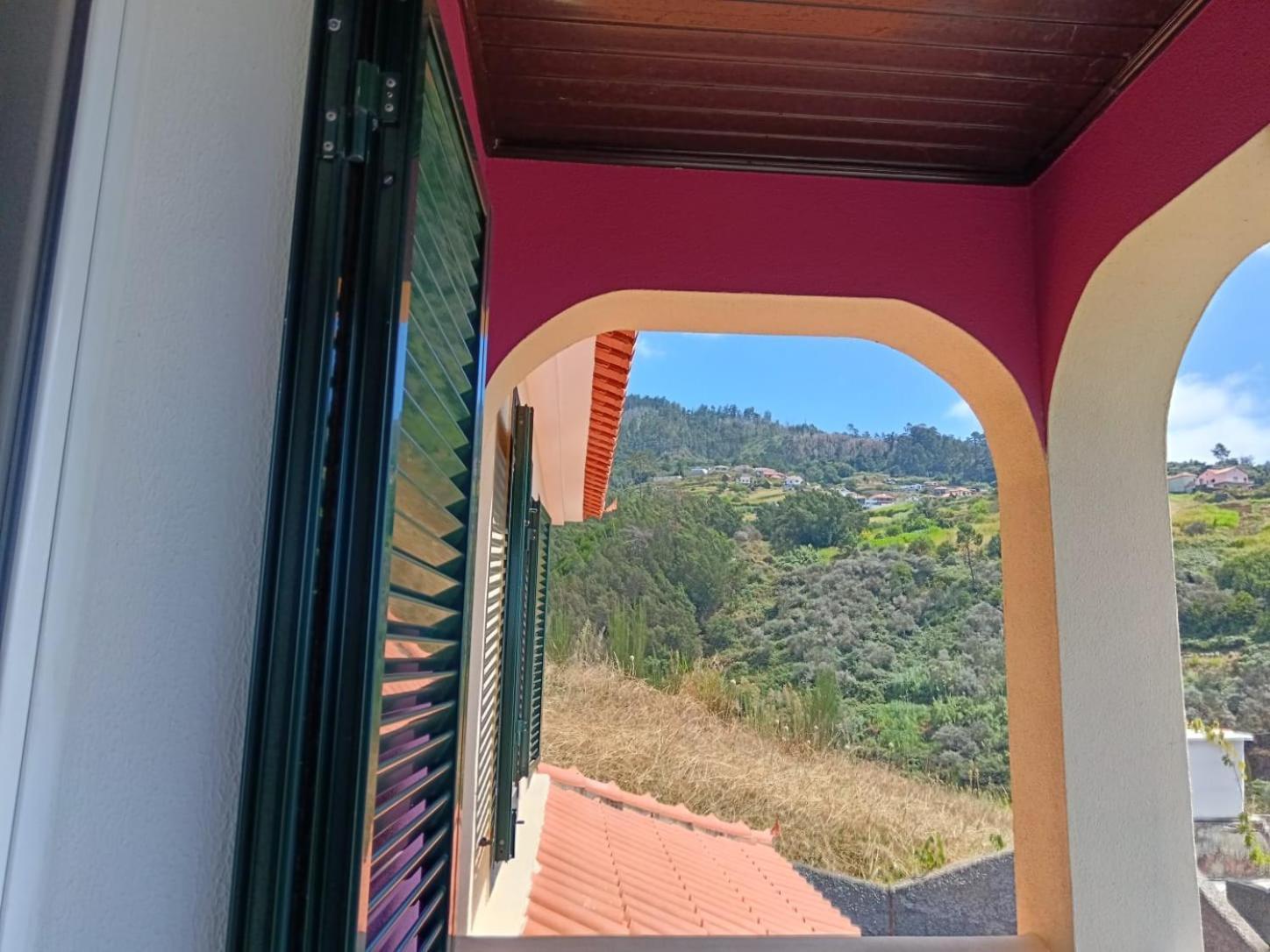 Casa Central - Peceful Mountain Retreat In Calheta Ribeira do Raposo Exteriör bild