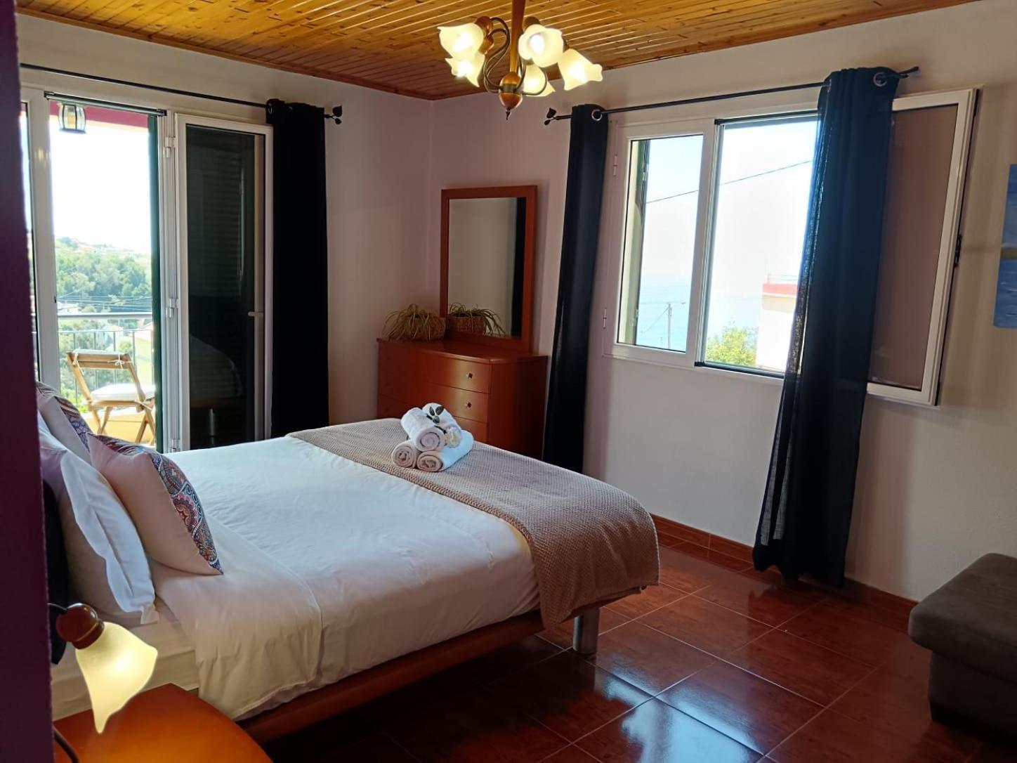 Casa Central - Peceful Mountain Retreat In Calheta Ribeira do Raposo Exteriör bild